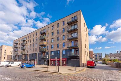 19/17 Salamander Place, Edinburgh, EH6 7JJ - image 1