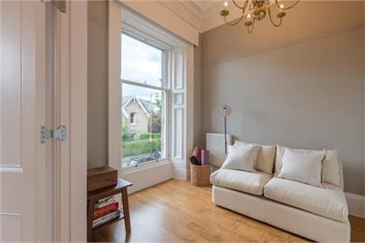 Flat 2, 5 Ravelston Place, Ravelston, Edinburgh, EH4 3DT - image 10