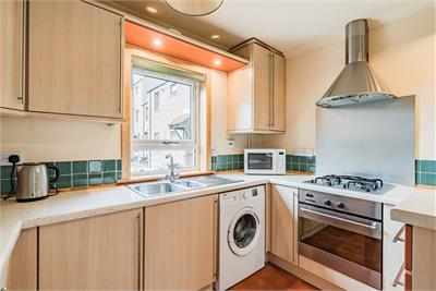 31 The Paddockholm, Edinburgh, EH12 7XP - image 4