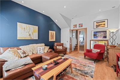 5 Cleikum Mill, Hall Street, Innerleithen, EH44 6QT - image 2