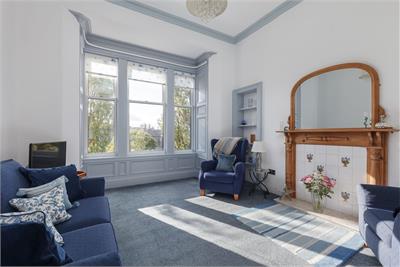 9/8 Hermand Terrace, Edinburgh, EH11 1QZ - image 2