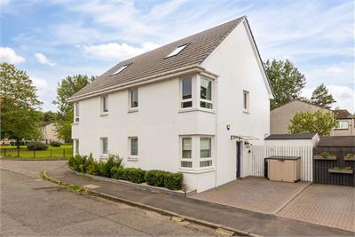 10a Craigmillar Castle Gardens, Edinburgh, EH16 4BR - image 1