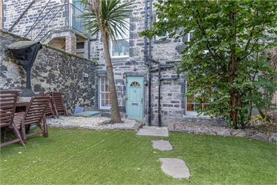 2b Links Gardens Lane, Edinburgh, EH6 7JQ - image 1