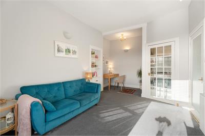 10 Moat Terrace - image 2