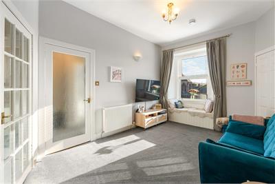 10 Moat Terrace - image 4