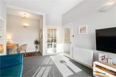 10 Moat Terrace - image 5
