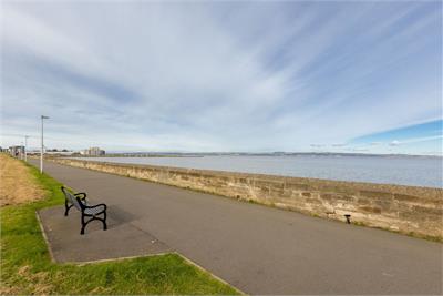 27/2 Lower Granton Road, Trinity, Edinburgh, EH5 3RT - image 14