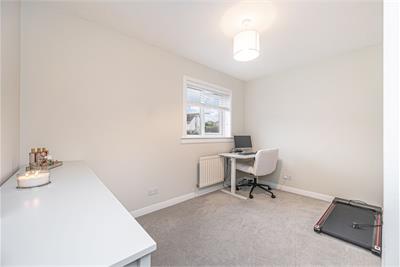 1 Kinnaird Place, Dunfermline, KY12 0XL - image 12