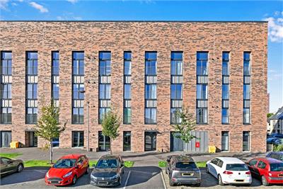 9/8 Muirhouse Crescent, Muirhouse, Edinburgh, EH4 4QF - image 1