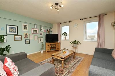 1/27 Chapel Lane, The Shore, Edinburgh, EH6 6ST - image 2