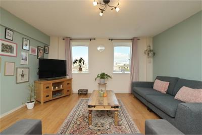 1/27 Chapel Lane, The Shore, Edinburgh, EH6 6ST - image 3