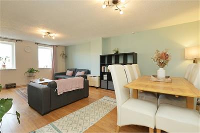 1/27 Chapel Lane, The Shore, Edinburgh, EH6 6ST - image 5