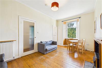 8 (2F1) Marischal Place Edinburgh EH4 3NF - image 3