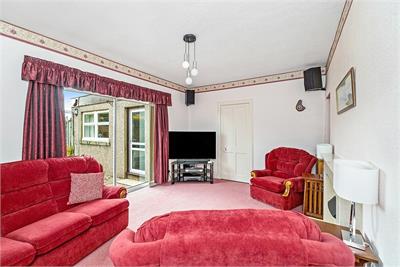 44 Craigentinny Crescent, Edinburgh, EH7 6QB - image 3