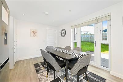 6 Martin Street, Burdiehouse, Edinburgh, EH17 8GB - image 5