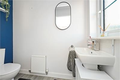 6 Martin Street, Burdiehouse, Edinburgh, EH17 8GB - image 8