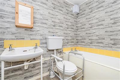 6/3 Hailesland Gardens, Edinburgh, EH14 2QL - image 6