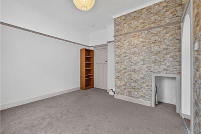 15 Allanpark Street, Largs, KA30 9AG - image 15