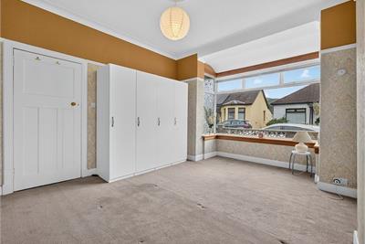 15 Allanpark Street, Largs, KA30 9AG - image 7