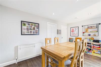 43 Roull Road, Edinburgh, EH12 7JW - image 6