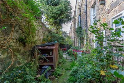 9/3 Rosevale Terrace, Edinburgh, EH6 8AR - image 16