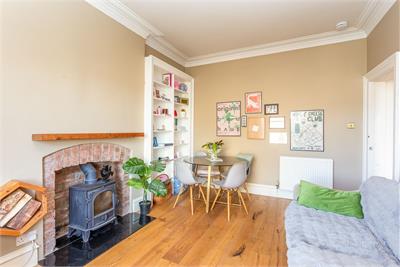 9/3 Rosevale Terrace, Edinburgh, EH6 8AR - image 5