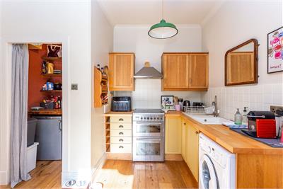 9/3 Rosevale Terrace, Edinburgh, EH6 8AR - image 9