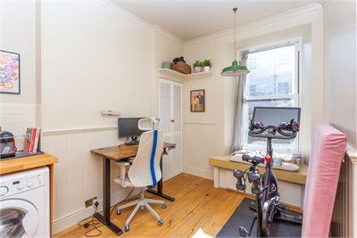 9/3 Rosevale Terrace, Edinburgh, EH6 8AR - image 10