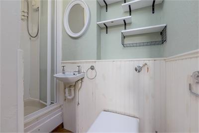 53 (1F4) Albert Street, Edinburgh, EH7 5LN - image 7
