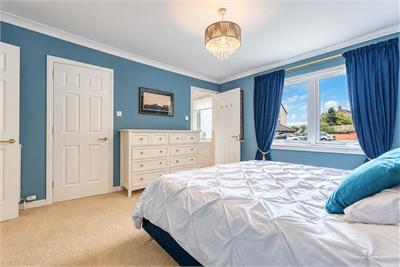 33 The Shores, Skelmorlie, PA17 5AZ - image 13