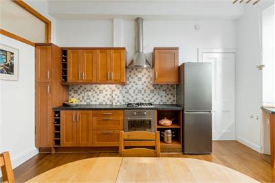 2F3, 16 St. Peters Place, Viewforth, Edinburgh, EH3 9PH - image 9