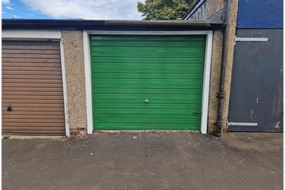 4 (Garage 6), Beaufort Road Edinburgh, EH9 1AF - image 3