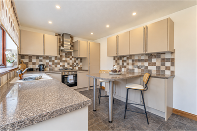 5 Newhaven Grove, Largs, KA30 8NS - image 9