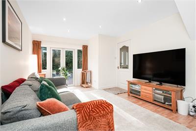 57 Daiches Braes, Edinburgh, EH15 2RD - image 2