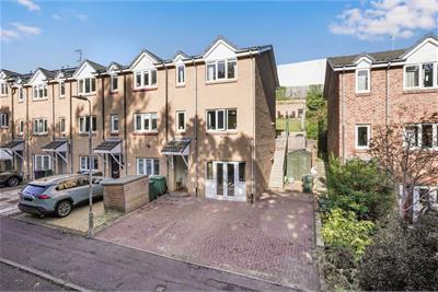 57 Daiches Braes, Edinburgh, EH15 2RD - image 1