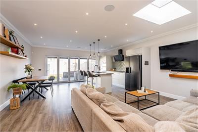 1 Parker Avenue, Edinburgh, EH7 6SB - image 2