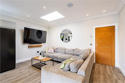 1 Parker Avenue, Edinburgh, EH7 6SB - image 7