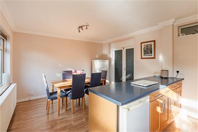 43 Broomhall Terrace, Edinburgh, EH12 7PT - image 6