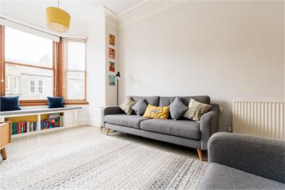 82/13 Harrison Gardens, Edinburgh, EH11 1SB - image 4