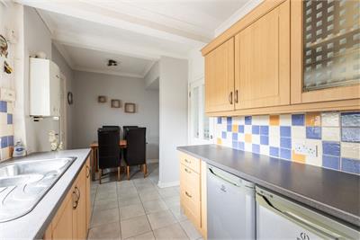 11 Clermiston Green, Edinburgh, EH4 7PB - image 6