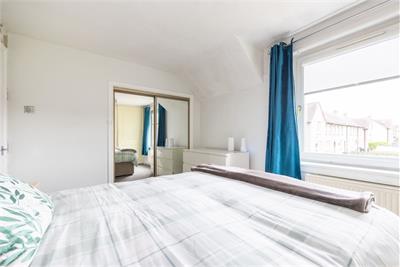 11 Clermiston Green, Edinburgh, EH4 7PB - image 9