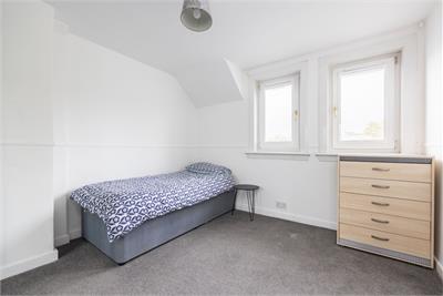 11 Clermiston Green, Edinburgh, EH4 7PB - image 10