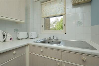 Flat 26 The Cedars, 2 Manse Road, Edinburgh, EH12 7SN - image 15