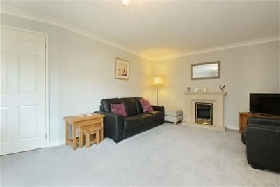 Flat 26 The Cedars, 2 Manse Road, Edinburgh, EH12 7SN - image 5