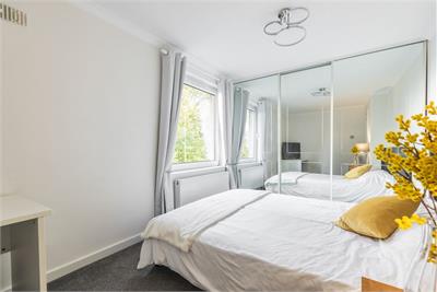 12 Clermiston View, Edinburgh, EH4 7BS - image 5