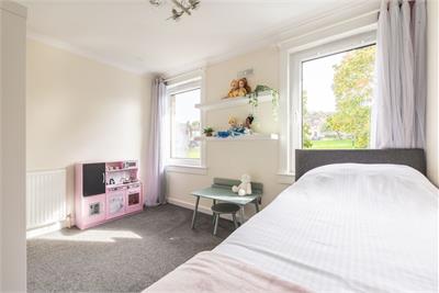 12 Clermiston View, Edinburgh, EH4 7BS - image 6