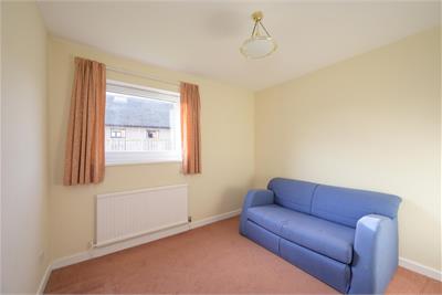 Flat 2/1 Clark Place, Edinburgh, EH5 3BQ - image 11