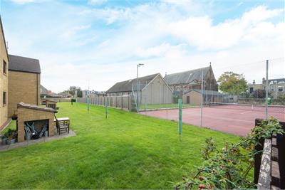 Flat 2/1 Clark Place, Edinburgh, EH5 3BQ - image 19