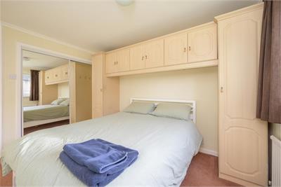 Flat 2/1 Clark Place, Edinburgh, EH5 3BQ - image 8