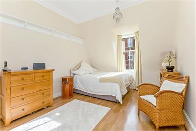 16/2 Jessfield Terrace, EDINBURGH, EH6 4JP - image 12